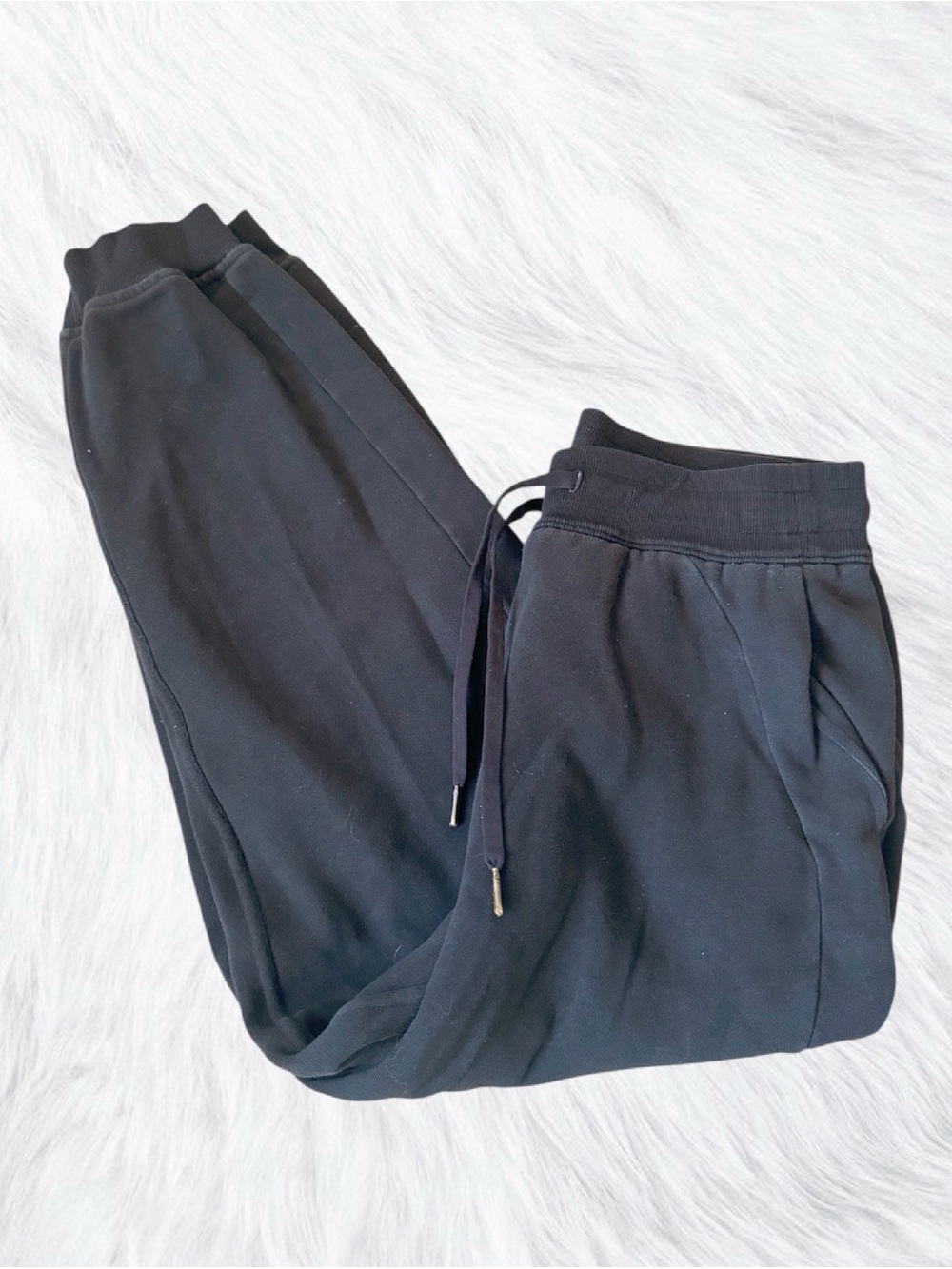 Lululemon scuba black high rise joggers size 8
